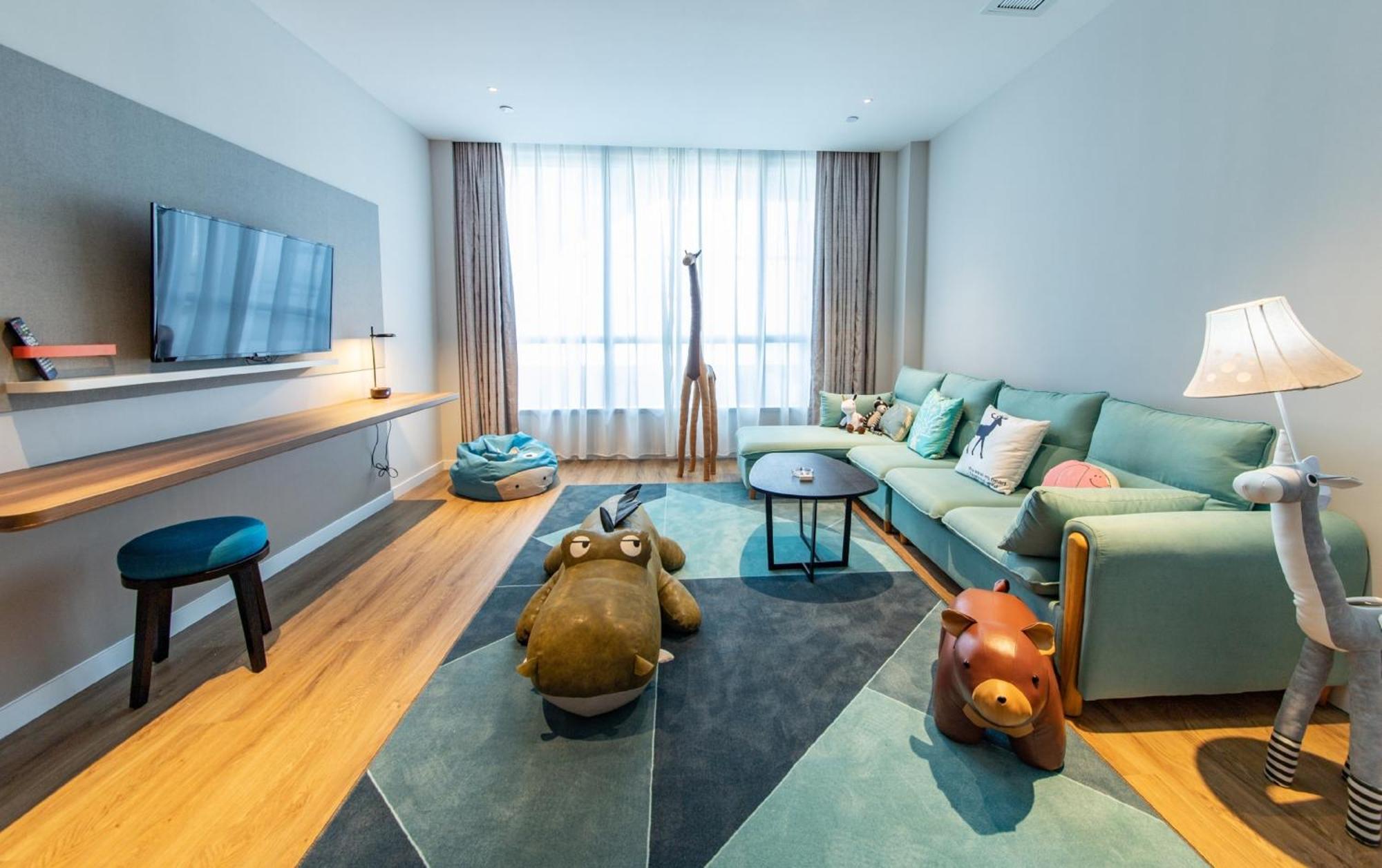 Standard Room with One King and One Single Bed - Kid Theme